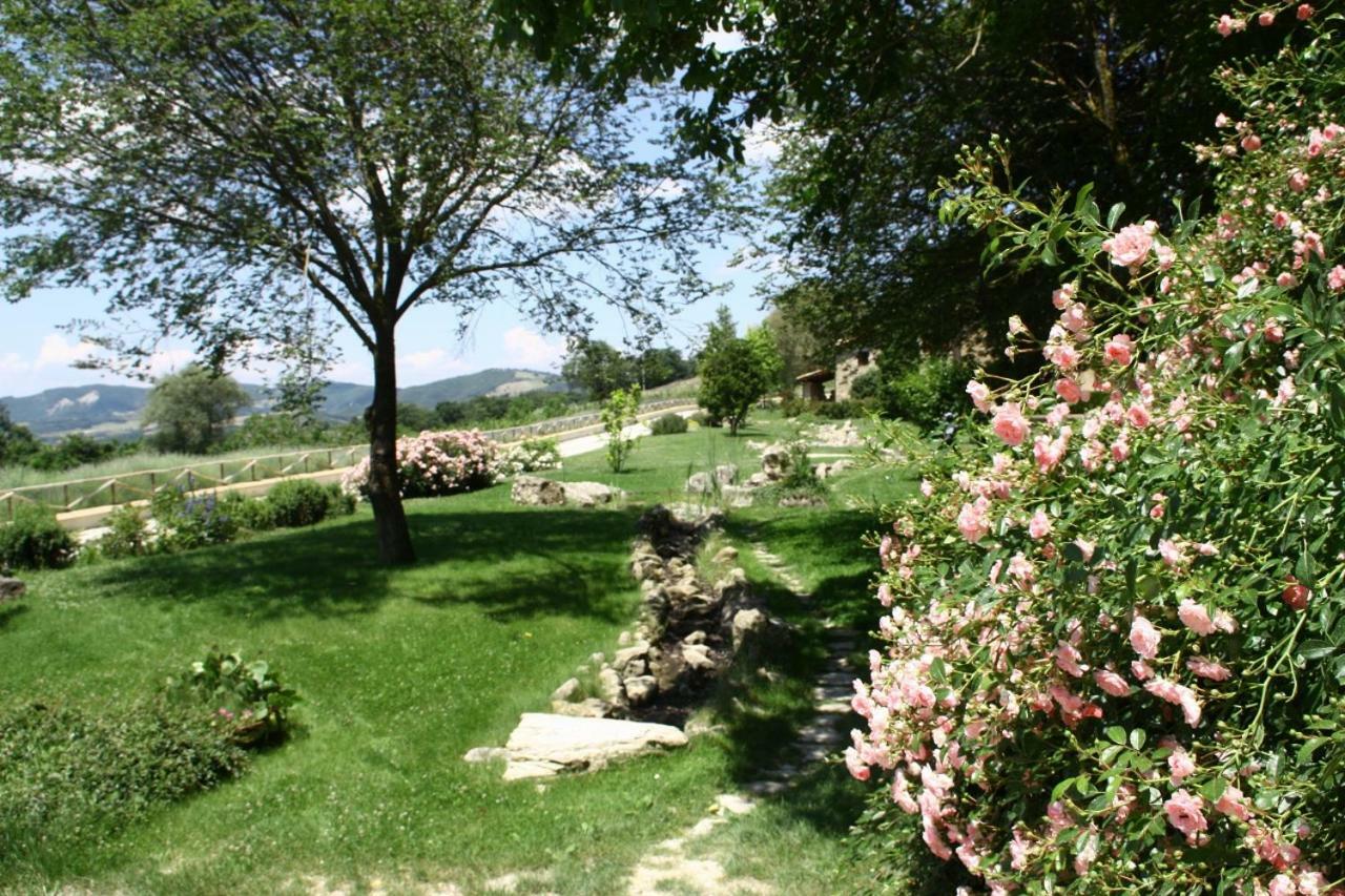 Agriturismo Le Case Asís Exterior foto