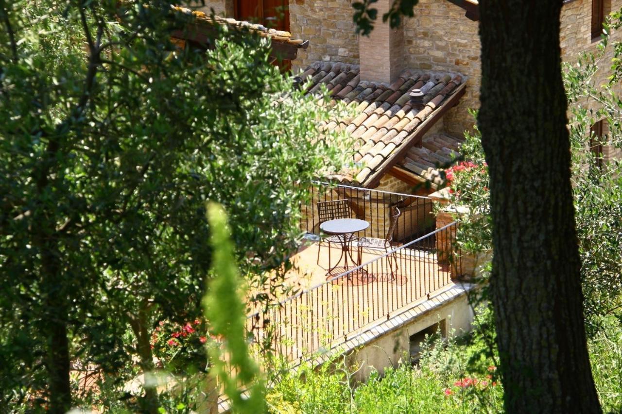 Agriturismo Le Case Asís Exterior foto